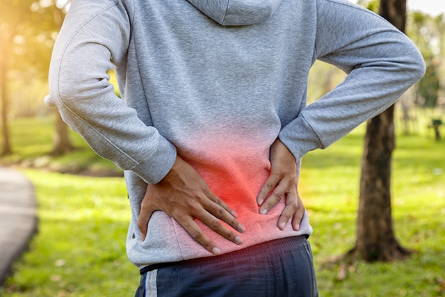 The Causes of Lower Back Pain When Breathing